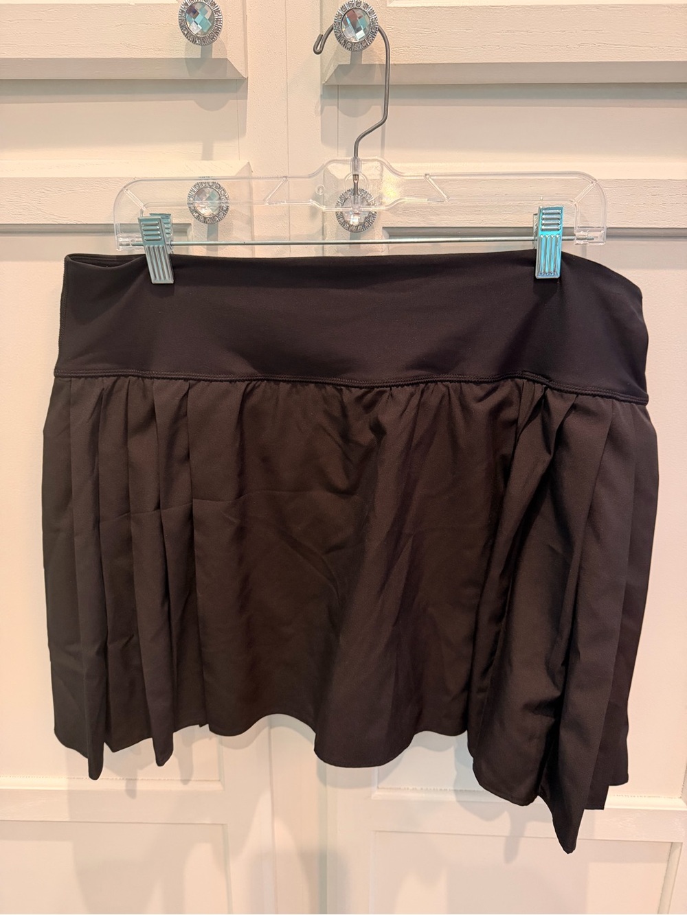 Size XL Old Navy Black Women's Pleated Active Skort Never worn.